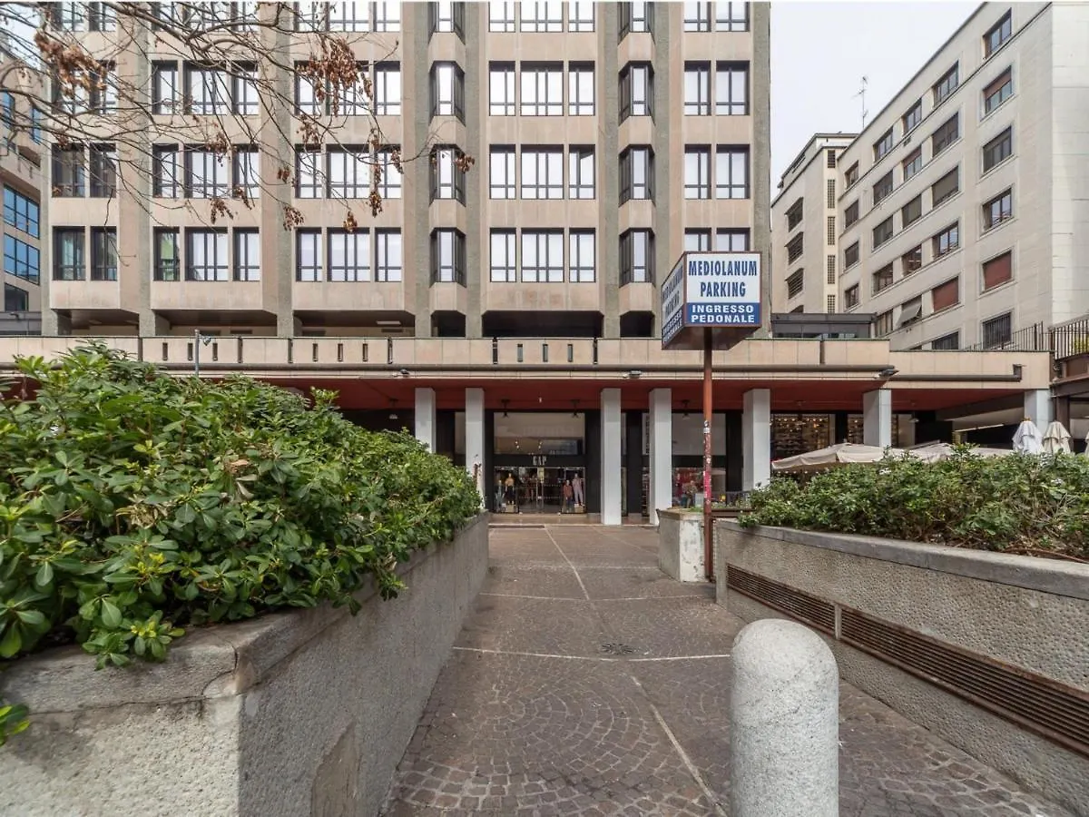 The Best Rent - Monolocale Moderno A Due Passi Dal Duomo Milan 0*,  Italy