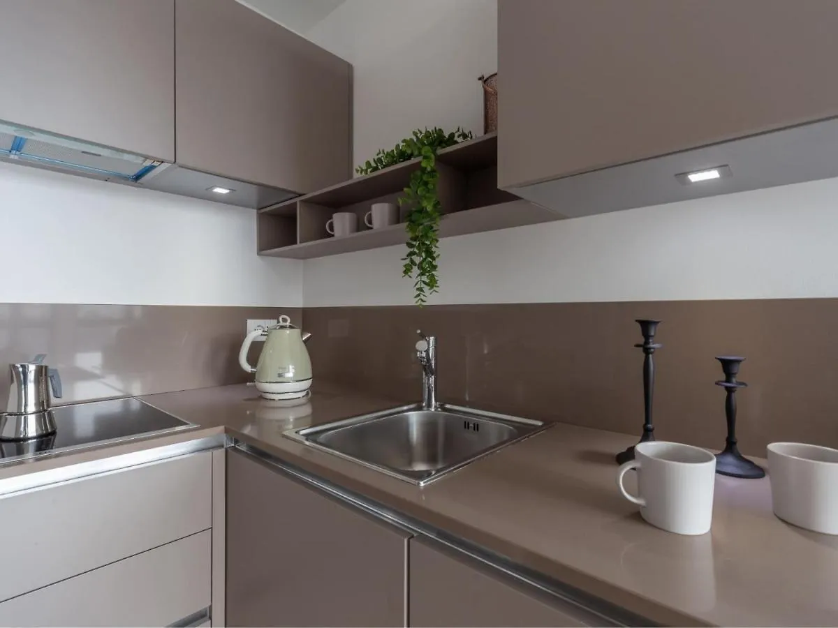 Apartment The Best Rent - Monolocale Moderno A Due Passi Dal Duomo Milan